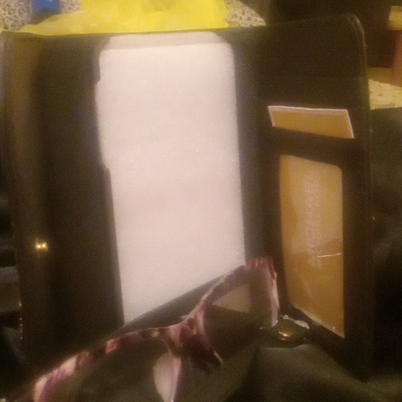 MICHAEL MICHAEL KORS WRISTLET - Picture 2 of 2